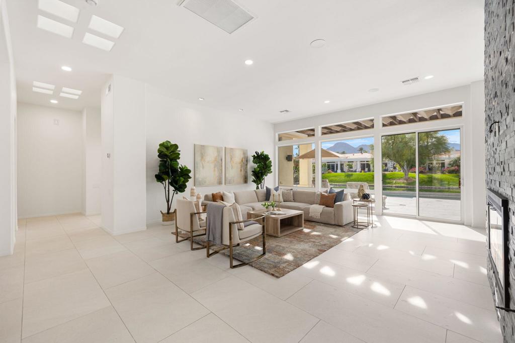 Desert Horizons C.C. - Residential