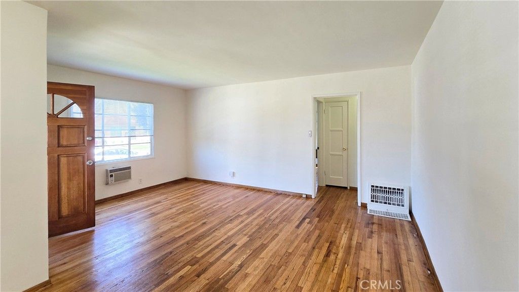 Photo of 17634 Bromley Street, Encino, CA 91316 (MLS # SR25244144)