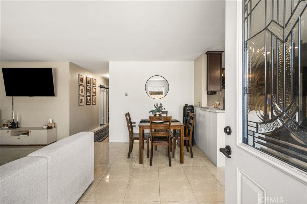 134 S Magnolia Avenue 2C