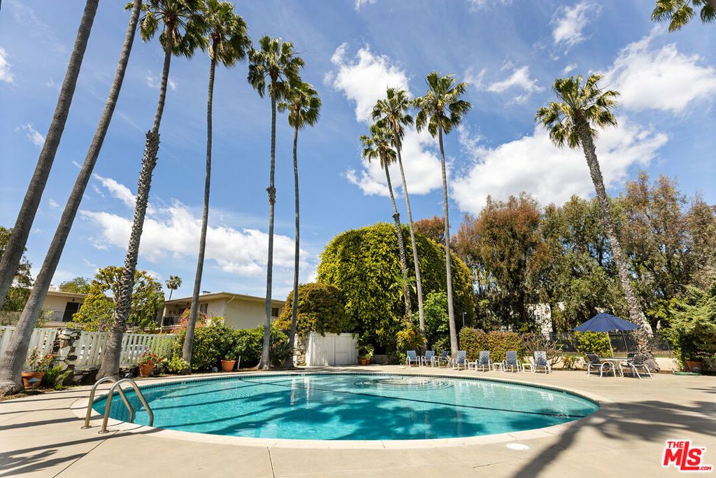 Photo of 289 S Barrington Avenue #A307, Los Angeles, CA 90049 (MLS # 25520959)