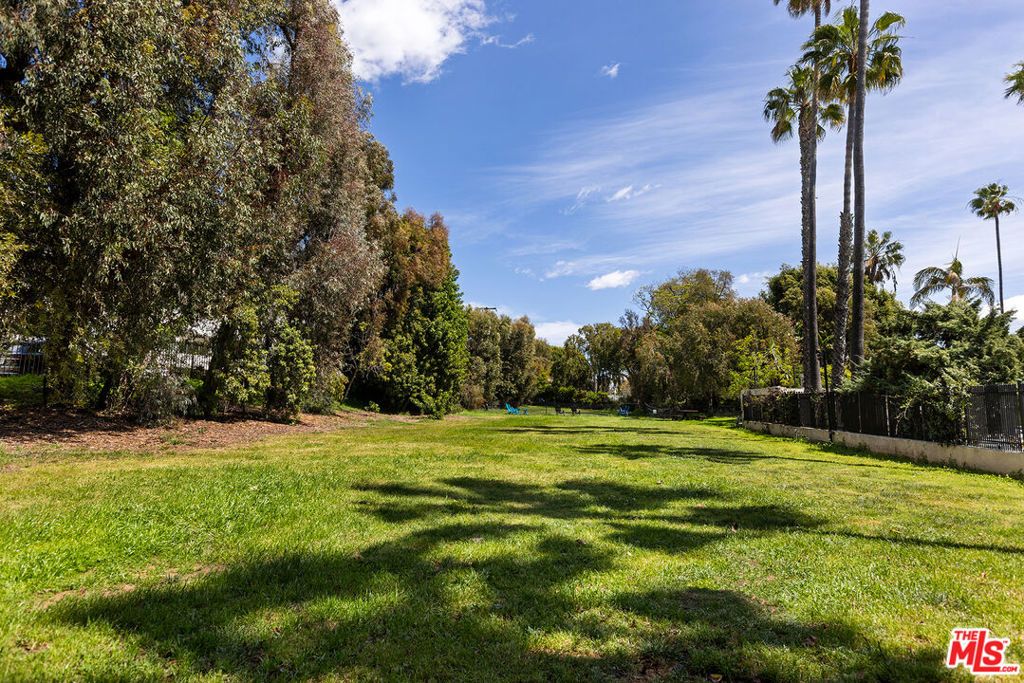 Photo of 289 S Barrington Avenue #A307, Los Angeles, CA 90049 (MLS # 25520959)