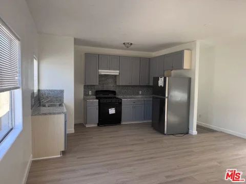 MLS: 26978761