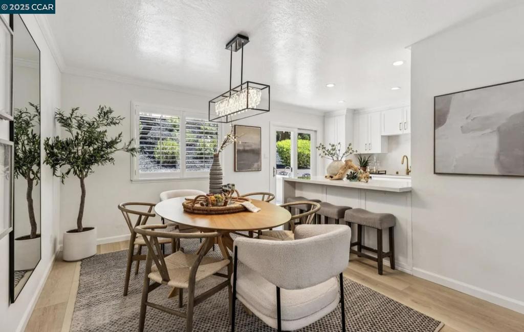 ACALNESRIE - Residential Lease