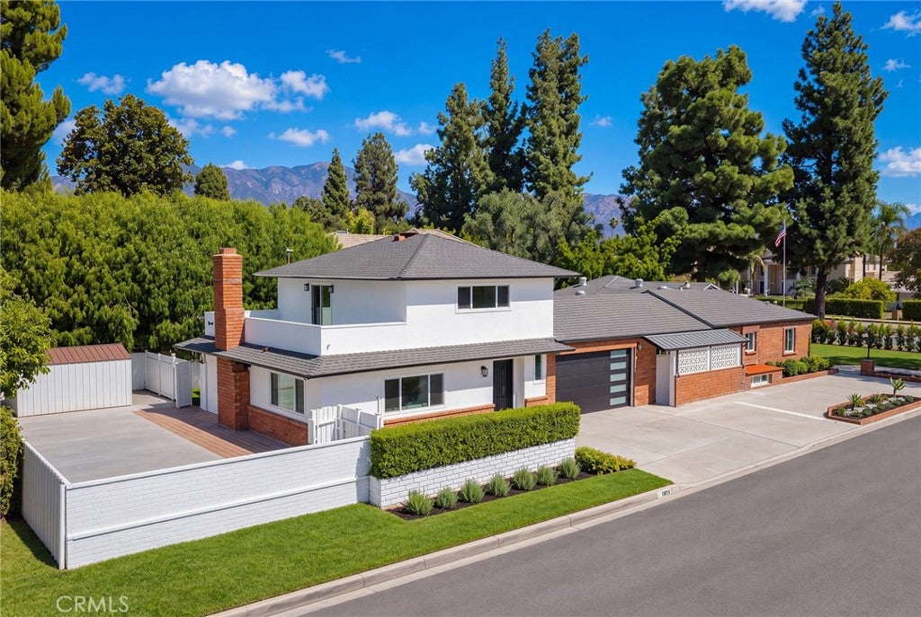 1815 S Santa Anita