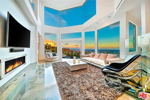 Photo of 2183 Sunset Plaza Drive, Los Angeles, CA 90069 (MLS # 26839073)