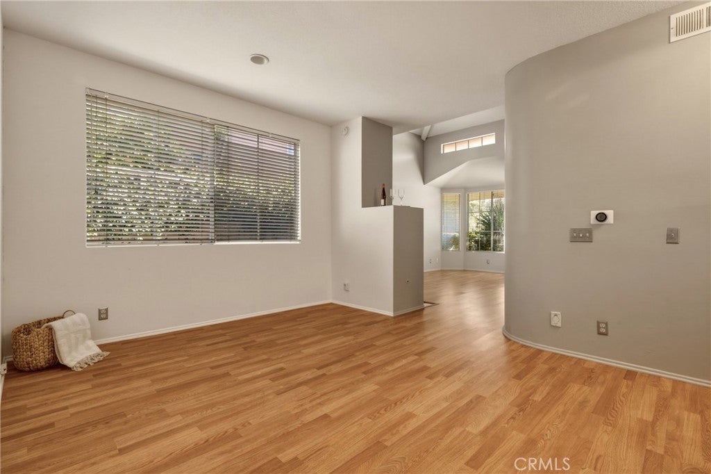7329 Vassar