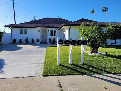 Photo of 8601 Delco Avenue #1/4, Winnetka, CA 91306 (MLS # SR26009555)