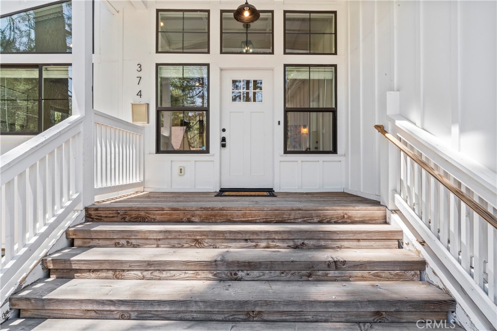 374 Mountainaire Lane
