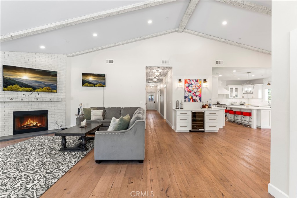 374 Mountainaire Lane