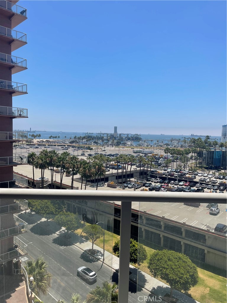 388 E Ocean Boulevard 718