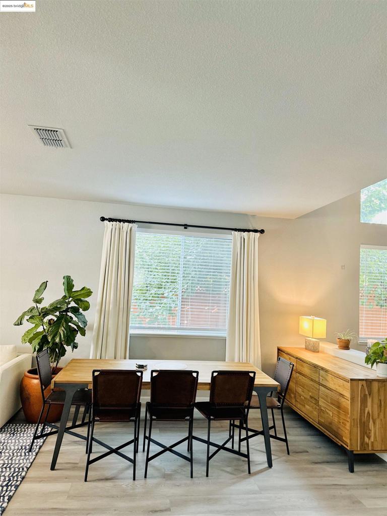 EDGEWOOD - Residential Lease