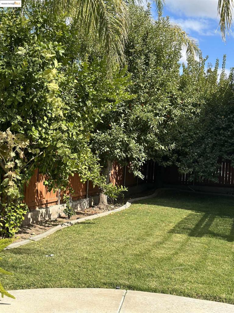 EDGEWOOD - Residential Lease