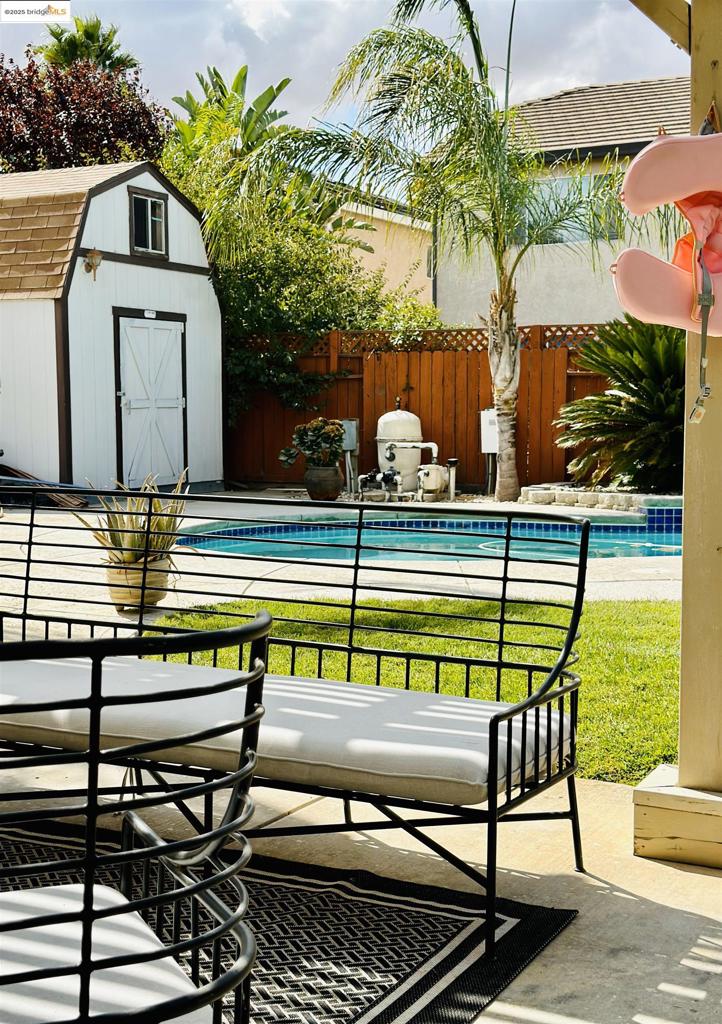 EDGEWOOD - Residential Lease