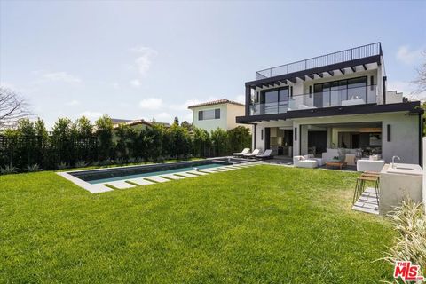 Photo of 15305 De Pauw Street, Pacific Palisades, CA 90272 (MLS # 26644421)