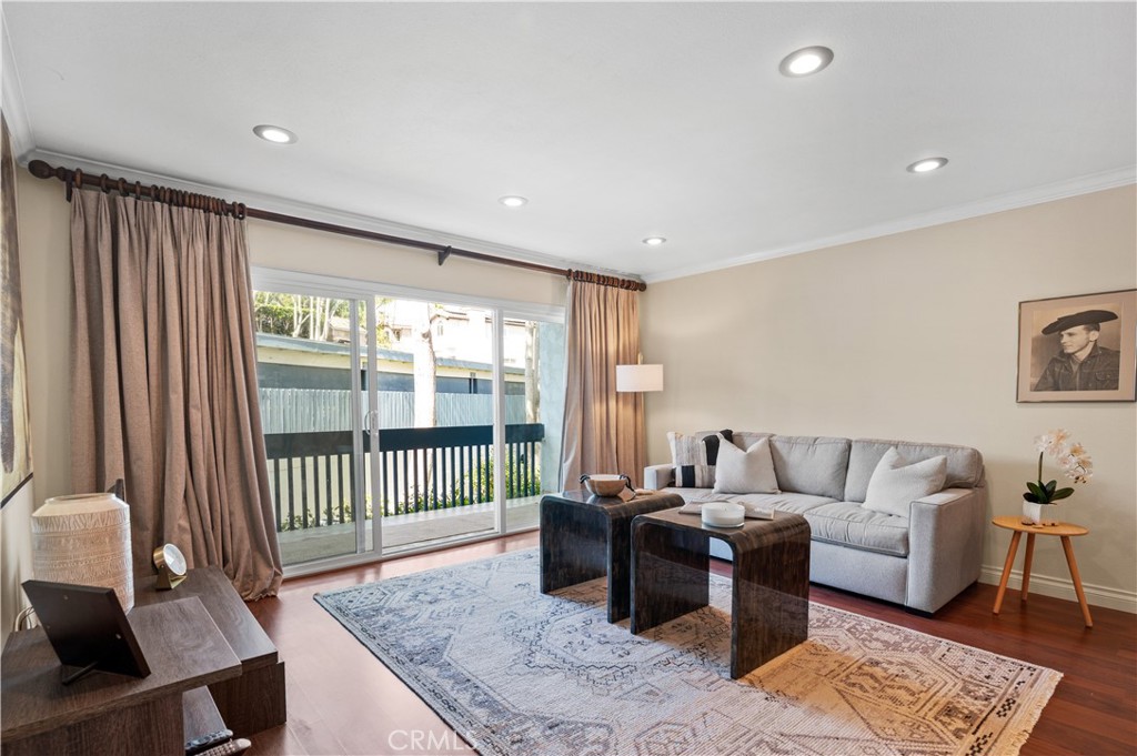 603 S Prospect Avenue 205