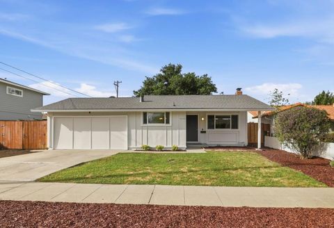 Photo of 4599 Norwich Way, San Jose, CA 95130 (MLS # ML82040875)