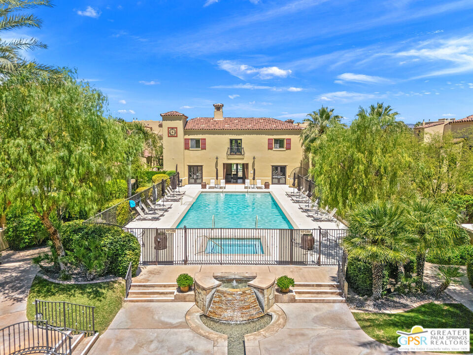 1015 S Villorrio Drive
