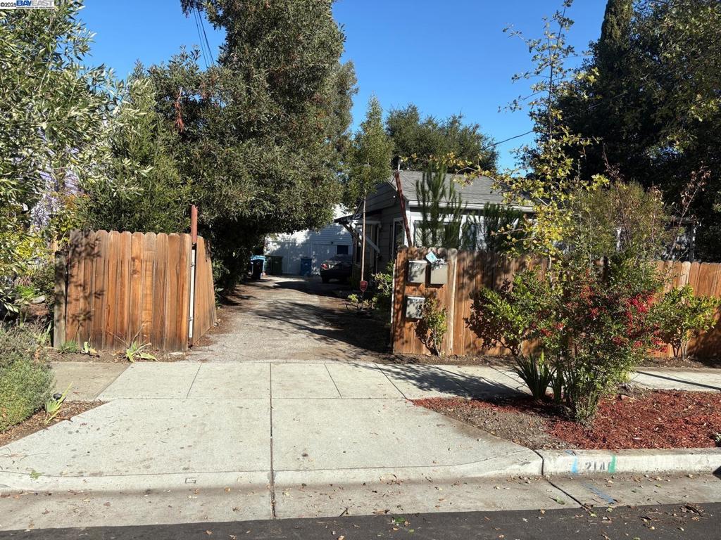 PALO ALTO - Residential