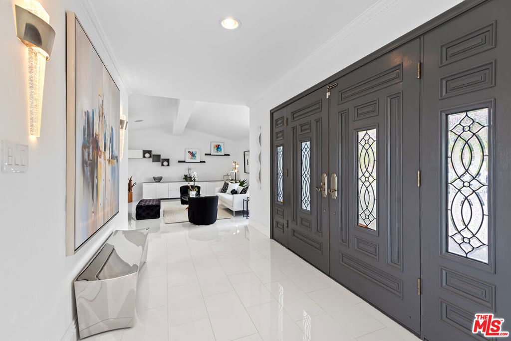 Properties 3 14652 Deervale Place
