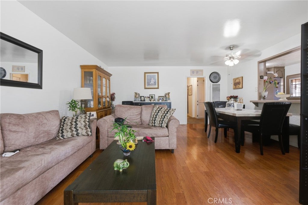 12738 Farnell