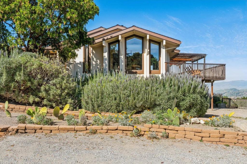 26245 Rinconada Drive
