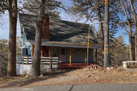 Photo of 1172 Crags Lane, Fawnskin, CA 92333 (MLS # PW26005504)