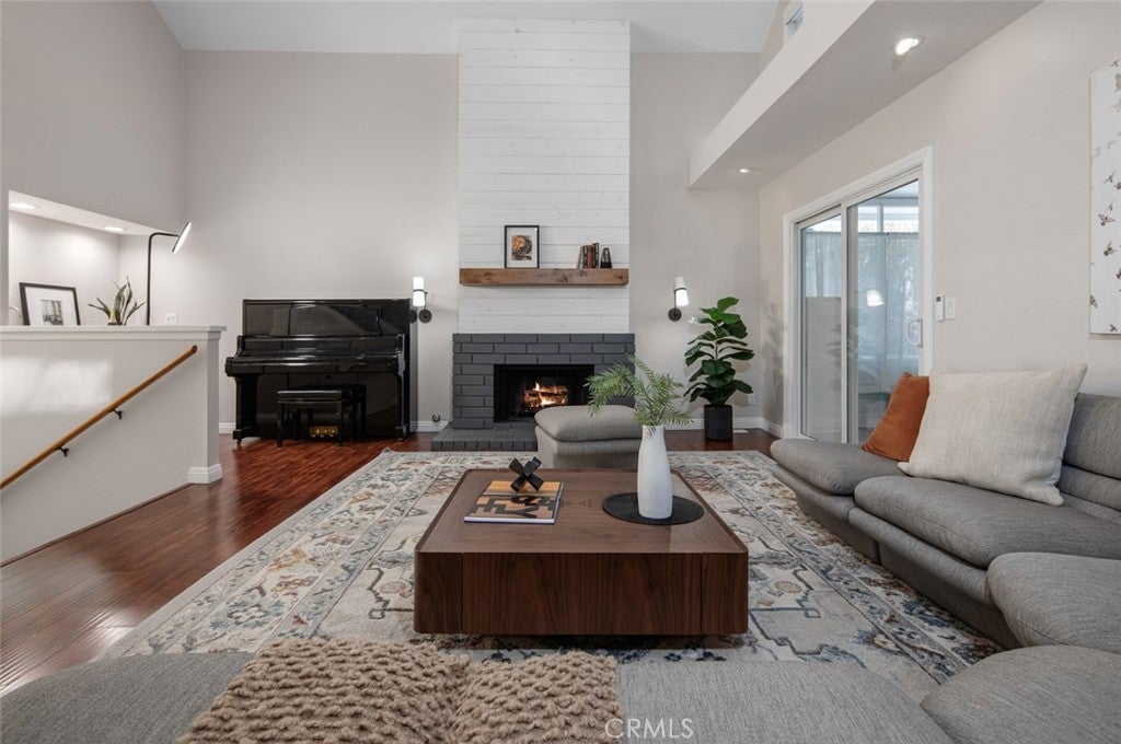 24762 Glenwood Drive