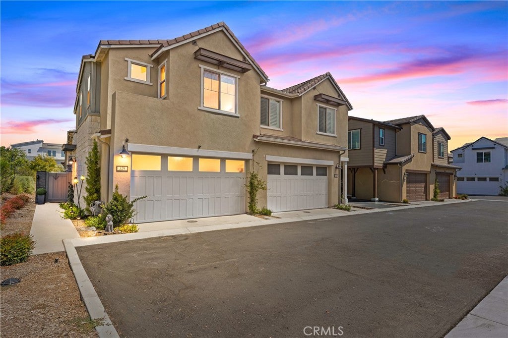 329 Moonflower Road
