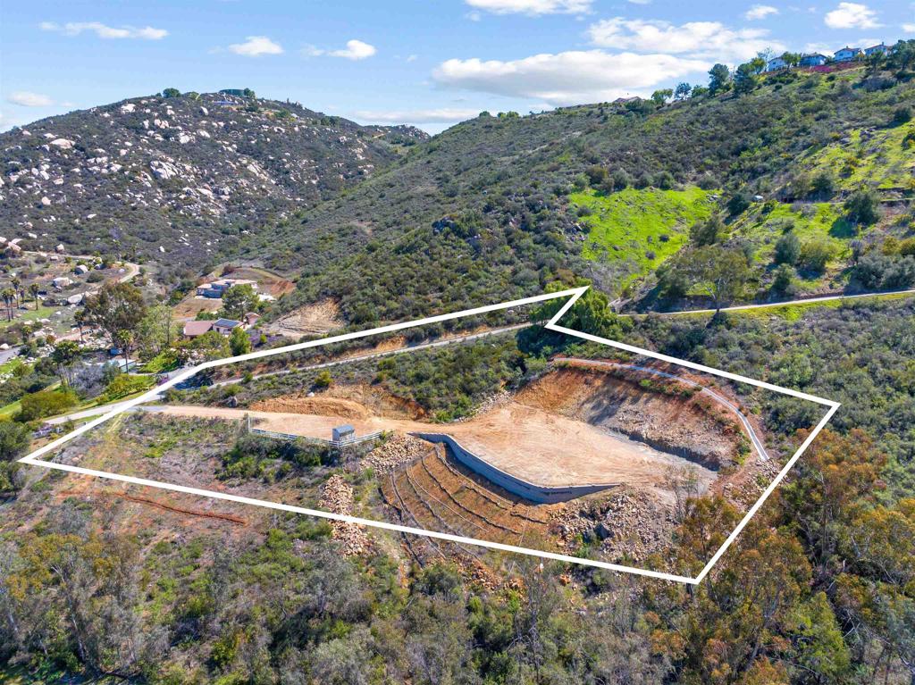 827 Eucalyptus Woods Rd.