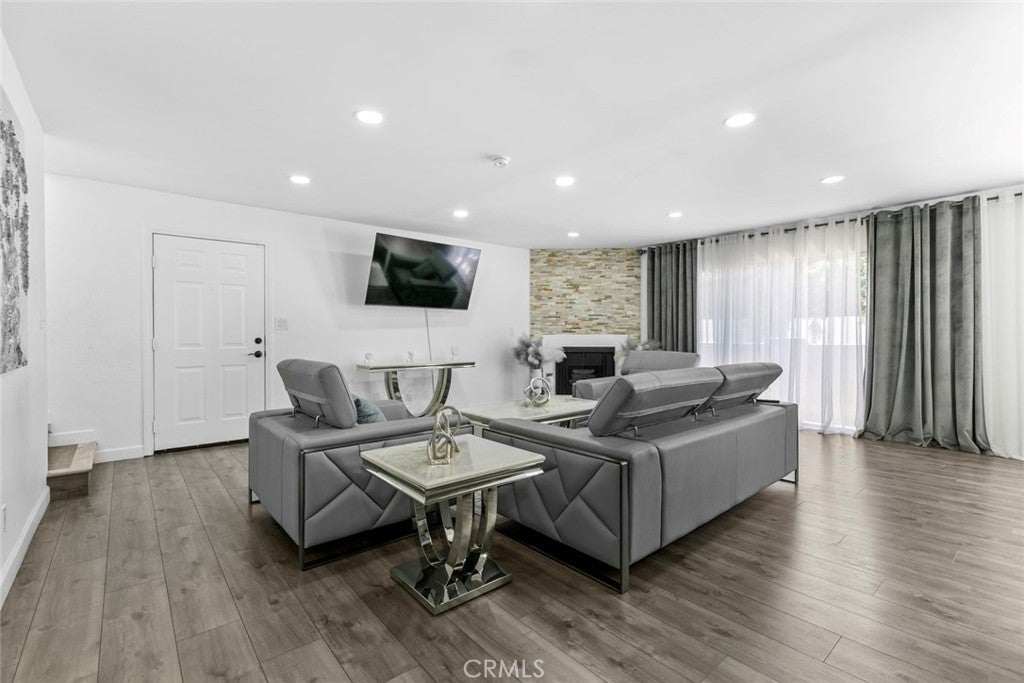 8801 Cedros Avenue