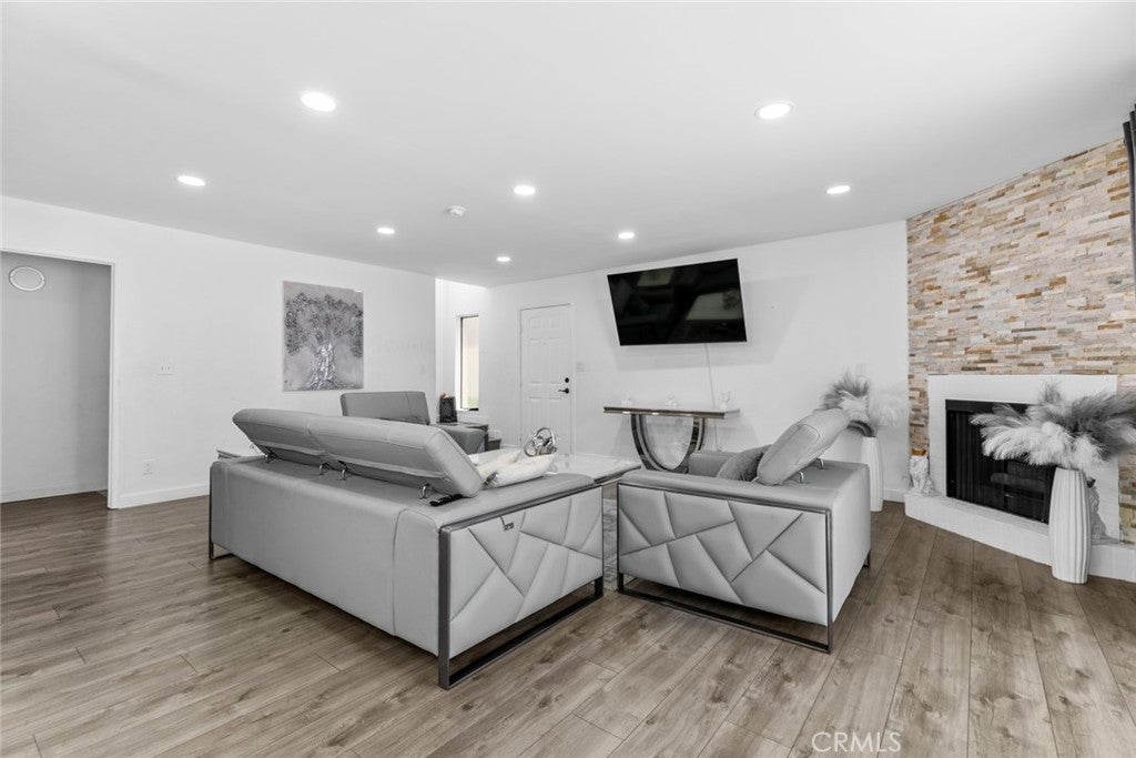 8801 Cedros Avenue 7, Panorama City CA 91402