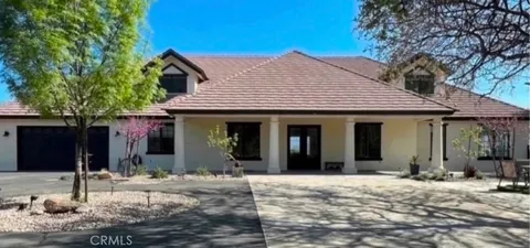MLS: SR25271143