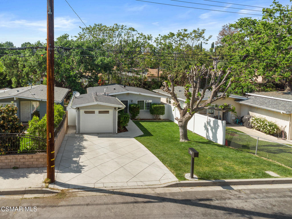 789 Glen Oaks Road