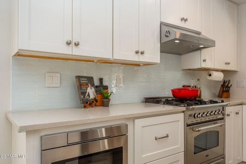 Tiny photo for 2161 Scenicpark Street, Thousand Oaks, CA 91362 (MLS # 226001019)