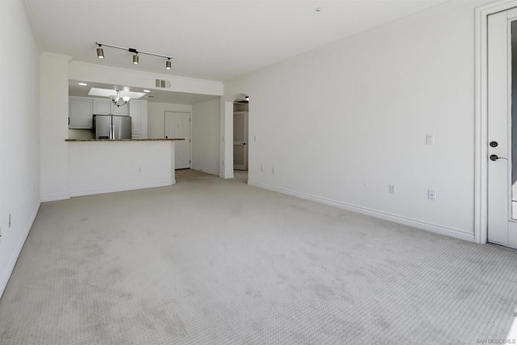 4175 Executive Dr G205