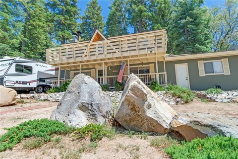 Photo of 37667 Live Oak Street, Angelus Oaks, CA 92305 (MLS # IG26096772)