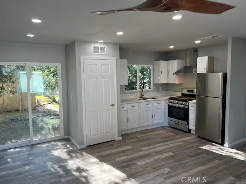 Chino Hills, California 91709, United States, 4 Bedrooms Bedrooms, ,2 BathroomsBathrooms,Residential,Active,231410