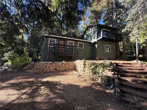 Photo of 28487 Altamont Court, Lake Arrowhead, CA 92352 (MLS # CV26070396)