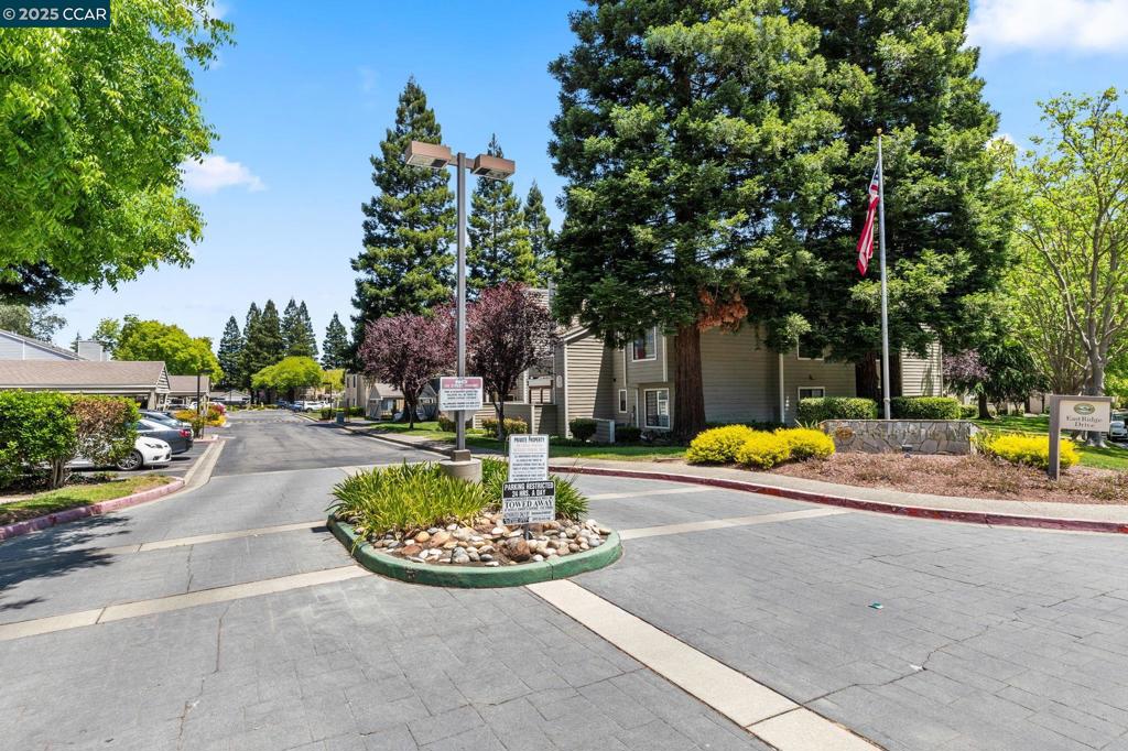 CRESTVIEW - Residential