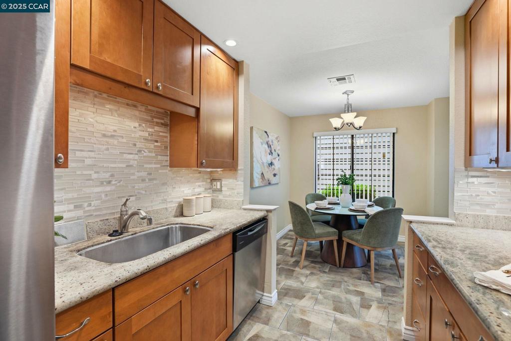 CRESTVIEW - Residential