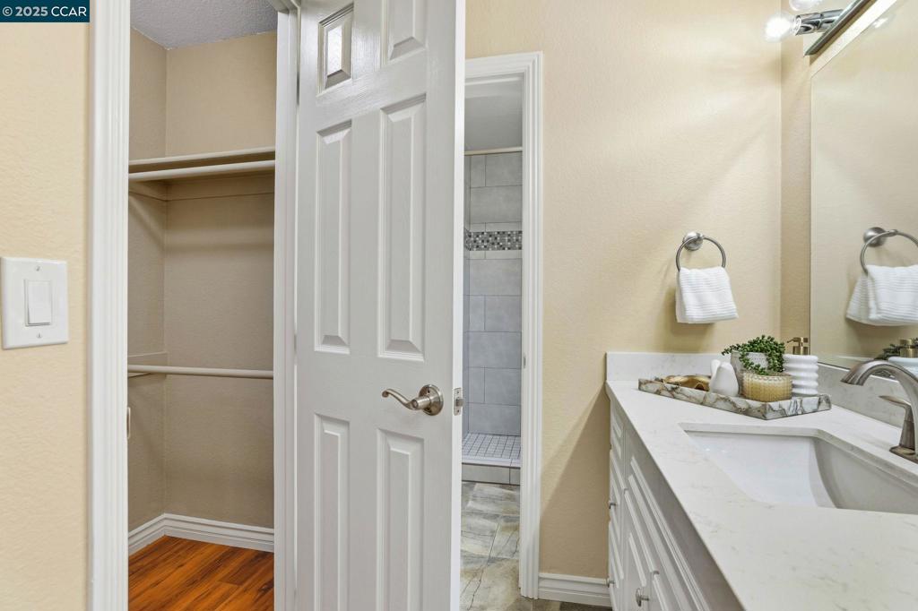 CRESTVIEW - Residential