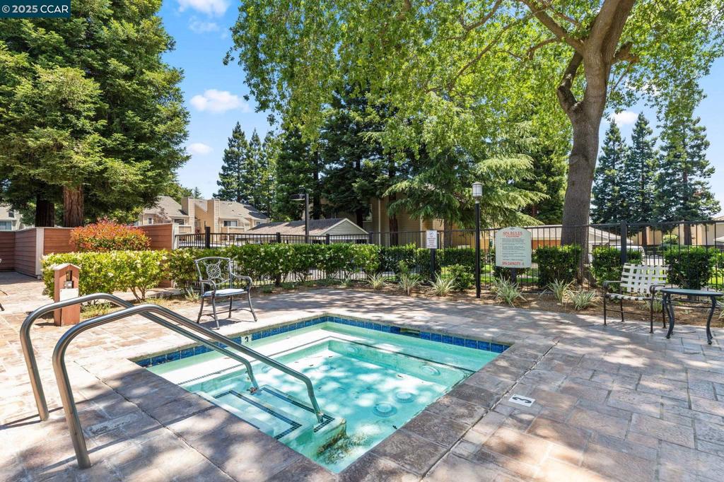 CRESTVIEW - Residential