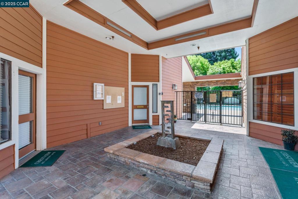 CRESTVIEW - Residential