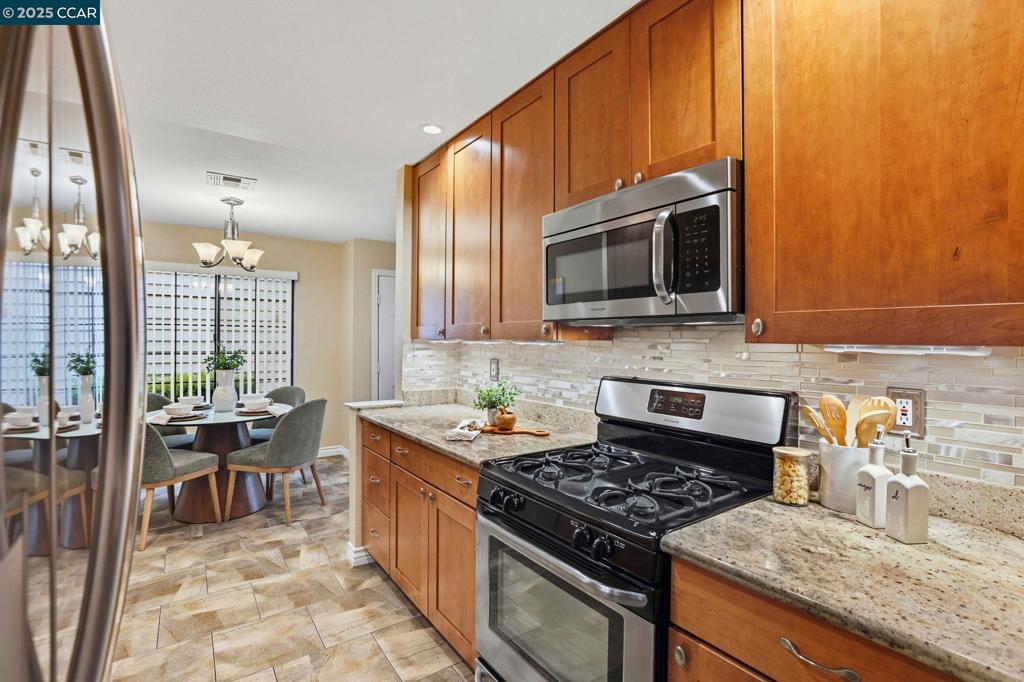 CRESTVIEW - Residential