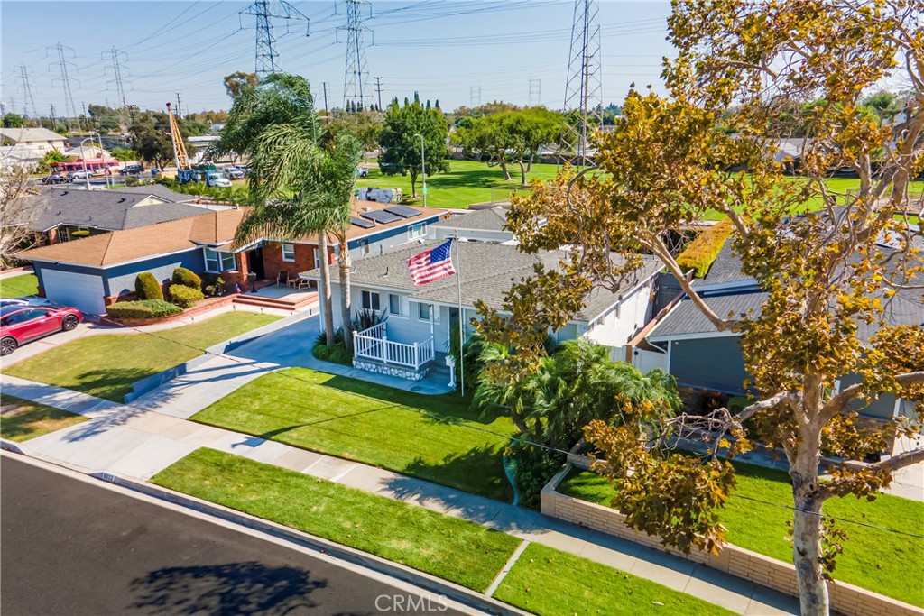 Lakewood Manor (LMMO) - Residential