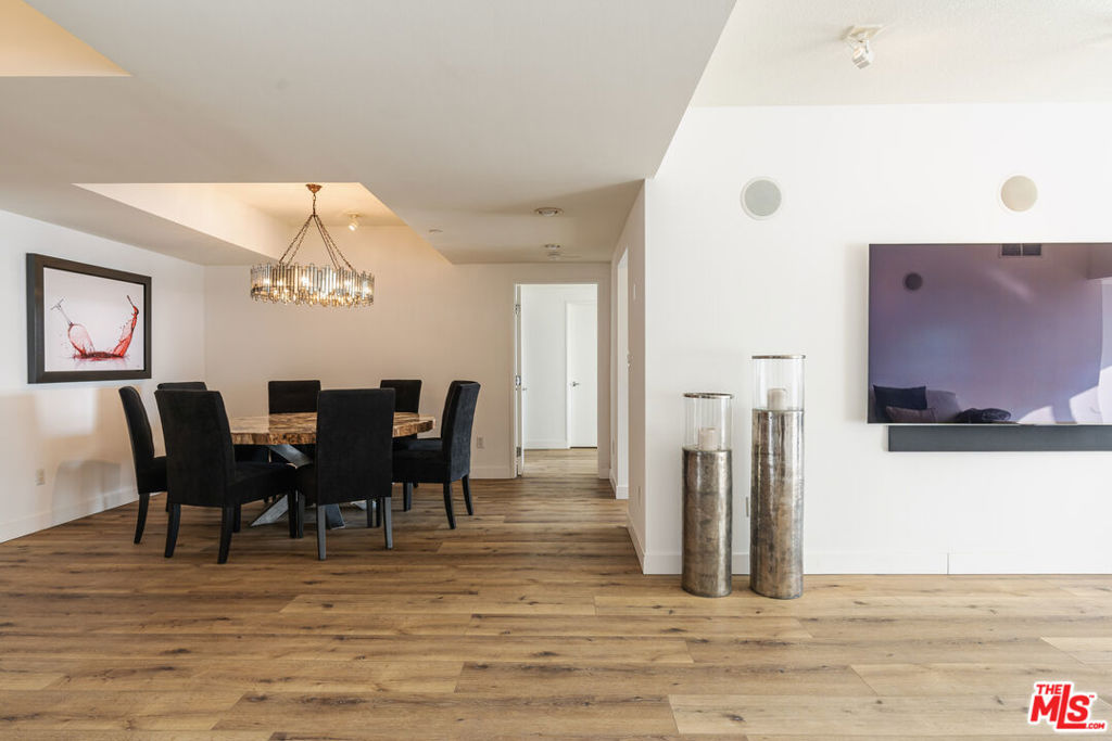 13600 Marina Pointe Drive 901