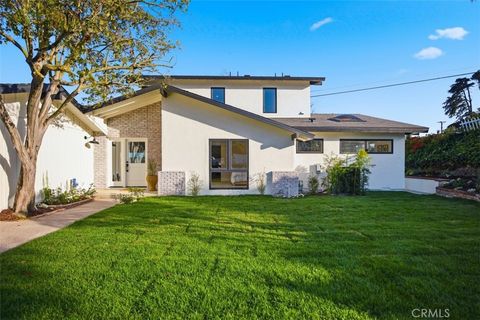 Photo of 5118 Willow Wood Drive, Rolling Hills Estates, CA 90274 (MLS # SB26085008)