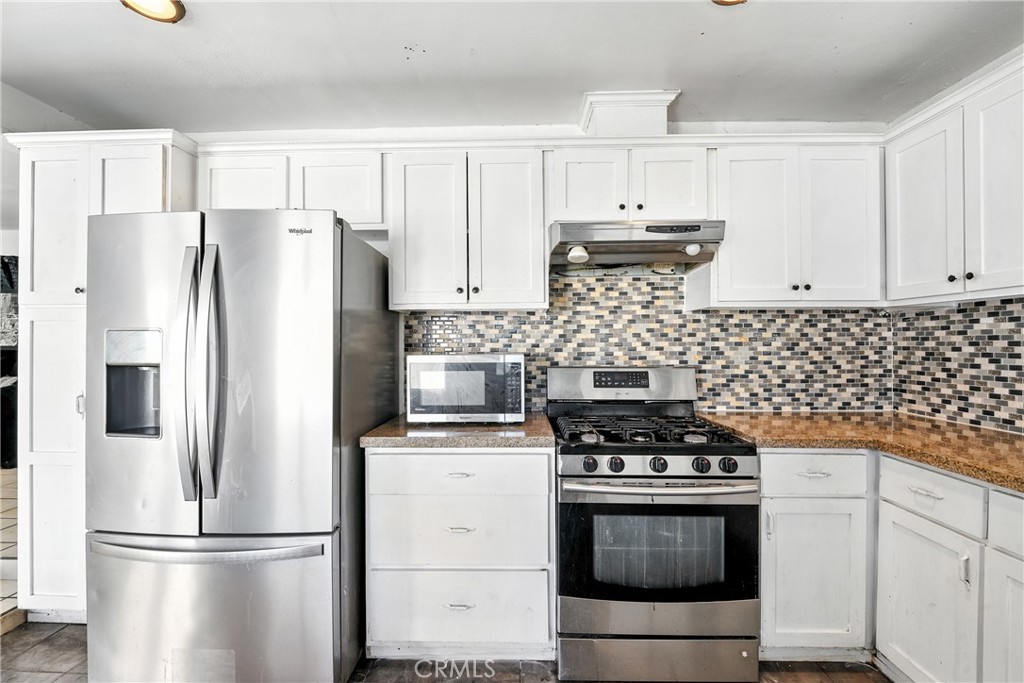 10333 Capistrano Avenue