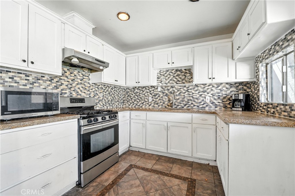 10333 Capistrano Avenue