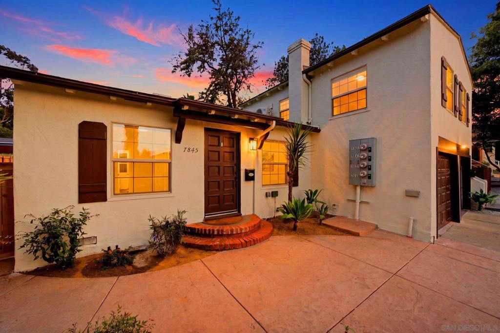 49-7843 La Mesa Blvd